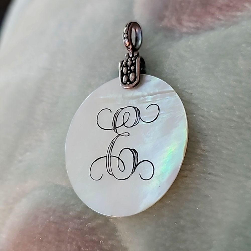 Monogram "E" mother of pearl charm pendant large LOT 1071